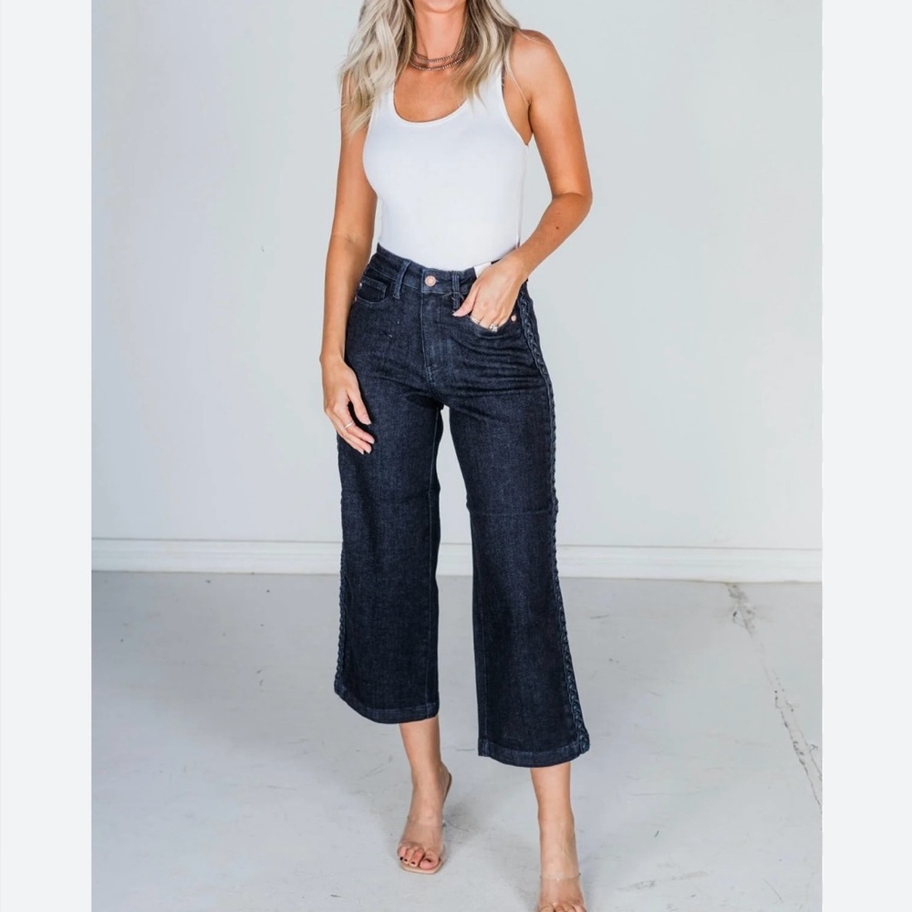Judy Blue Dark Blue High Waist  Crop-Wide leg Denim Size 5/27